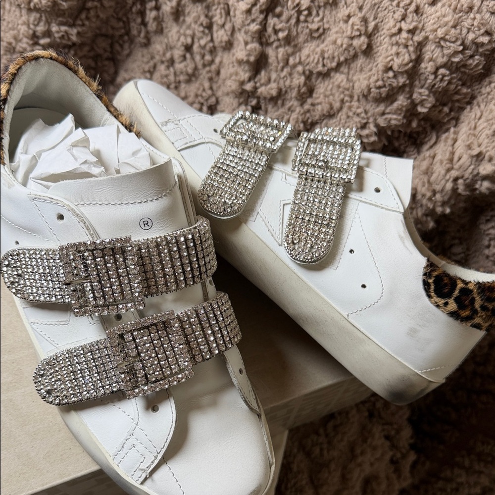 Golden Goose White Sneakers with Silver Accents - Picture 4 of 14